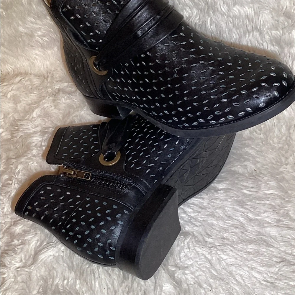Spenco orthotic black leather razor cut ankle boots size 8.5